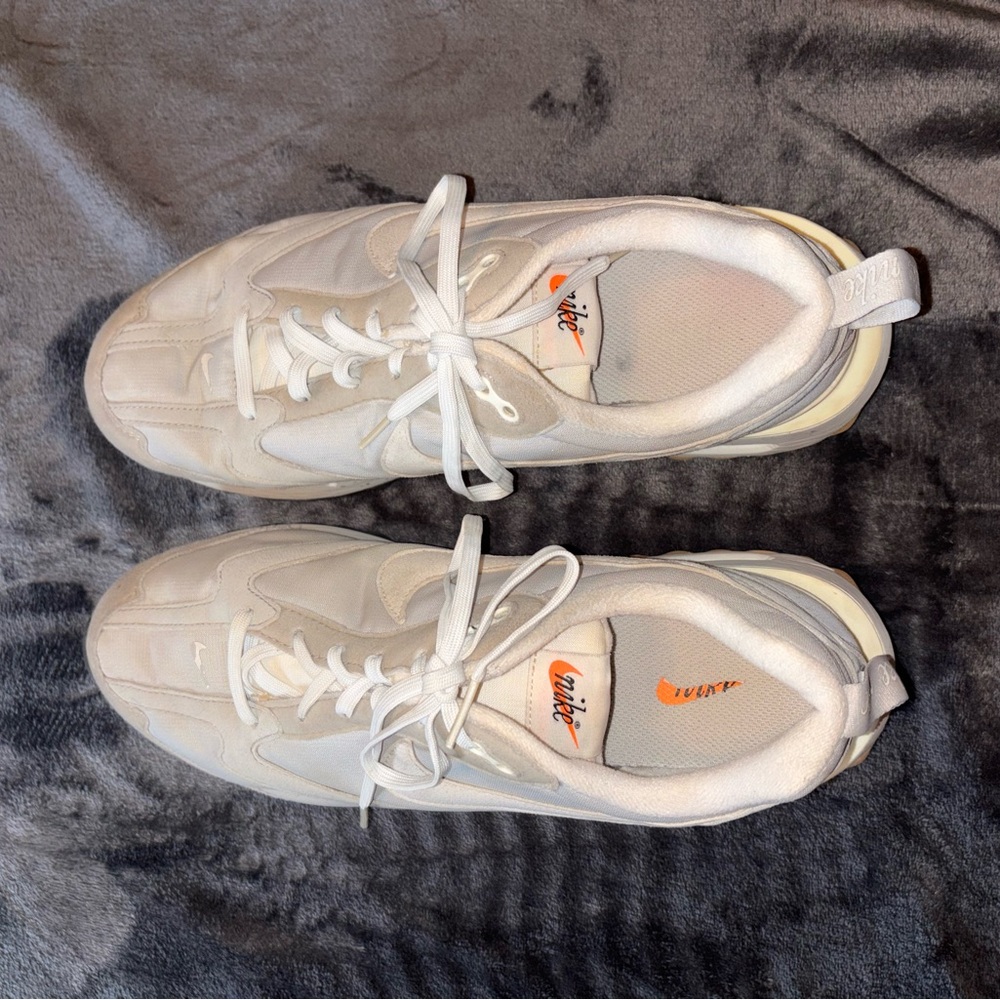 Nike SIZE 10 White and Cream Retro Low-Top Sneakers
